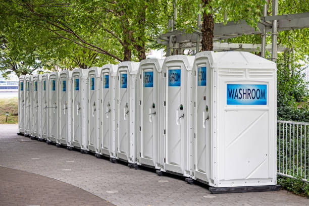 Best Luxury portable toilet rental  in Paris, MO
